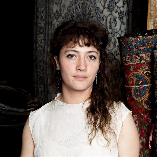 Portrait of musician and workshop facilitator Lucie Lelaurain.